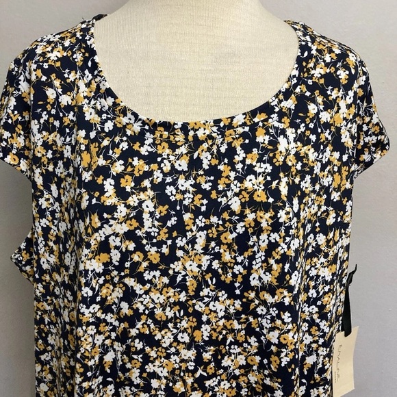 2-21 Emaline Top Blouse Blue floral 1x NWT - Picture 2 of 3
